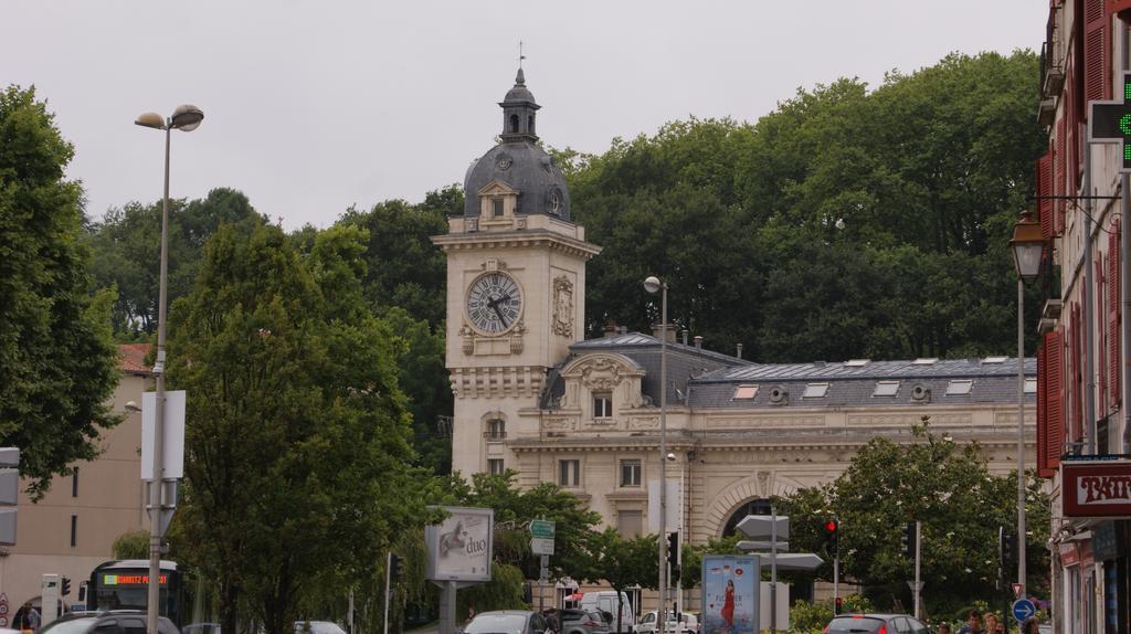 Hotel De La Gare Bayonne Kültér fotó